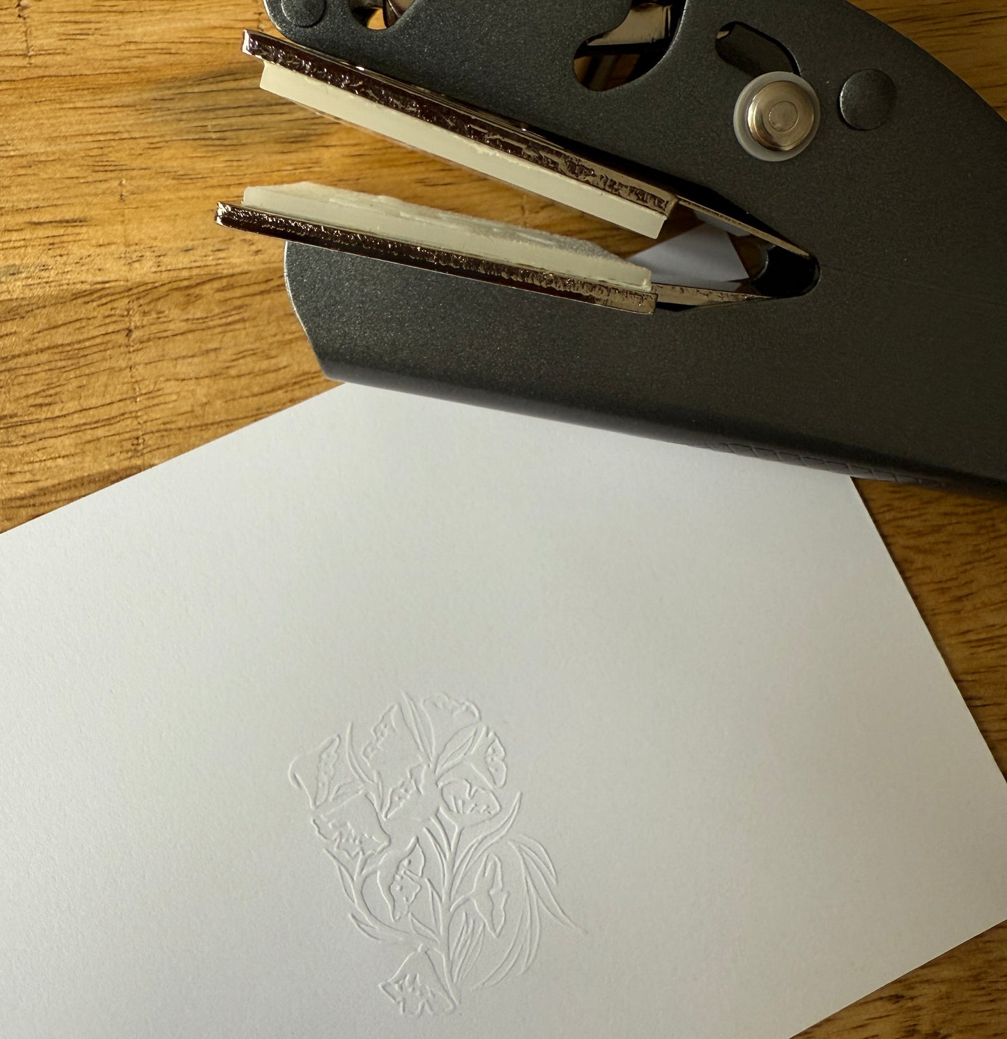 Timbre à sec motif Ex Libris