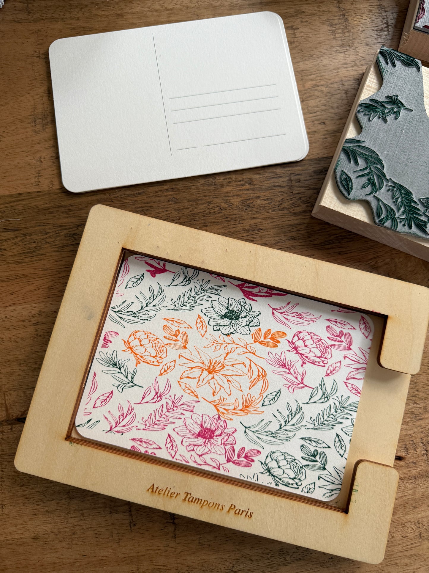 Kit tampons superposition carte postale modèle Botanique