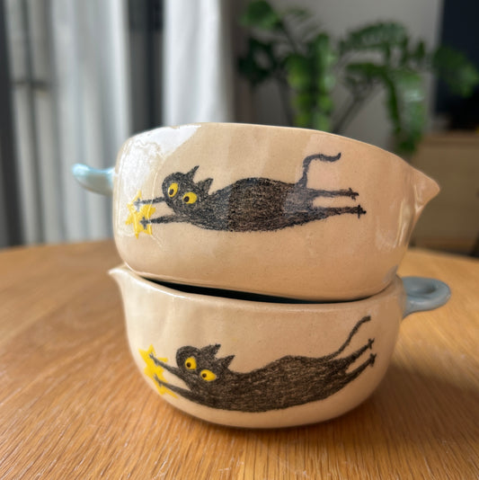 Tasse céramique modelée et peinte à la main – Unis la nuit