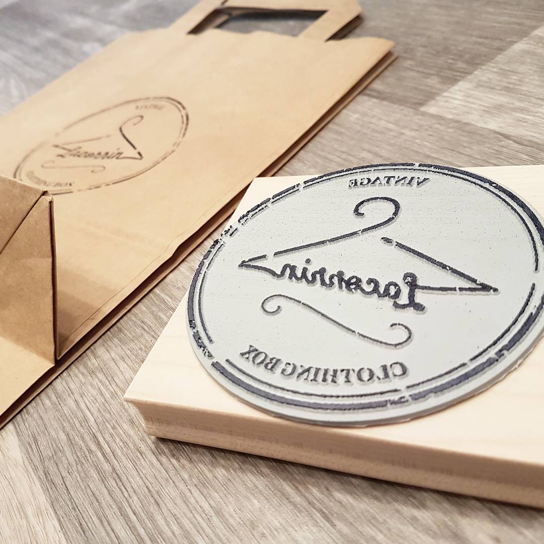 grand tampon bois 110 x 110 mm personnalisé