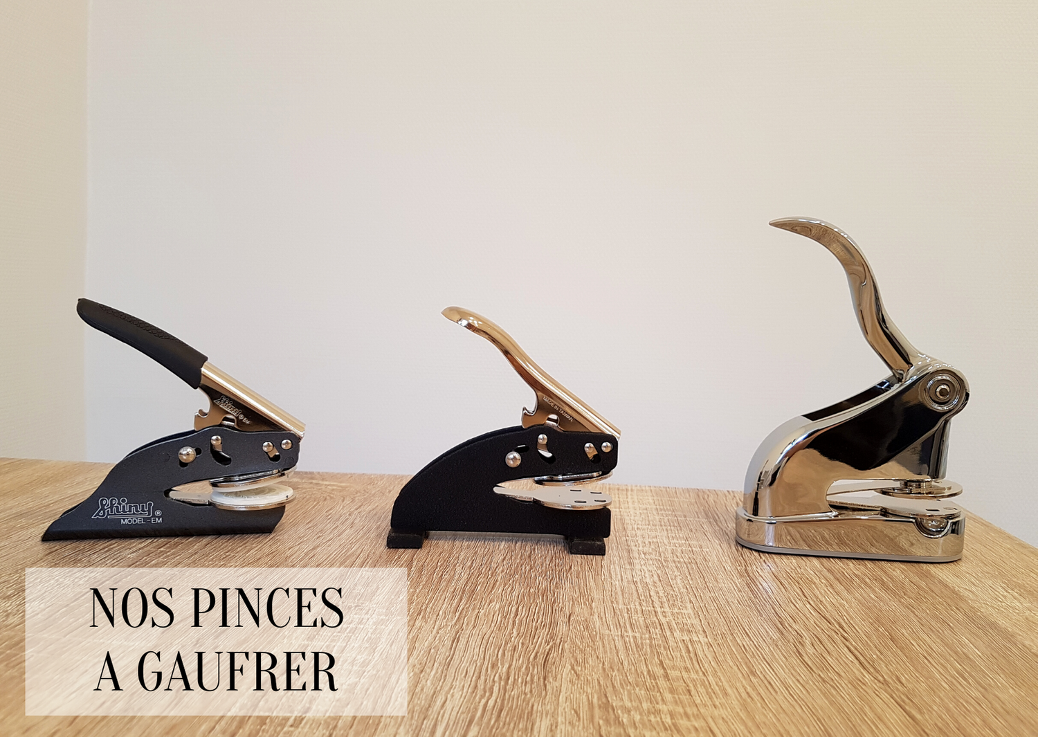 Pince à gaufrer