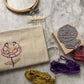 Tamponne et brode : kit tampon à broder motif floral Modèle 4
