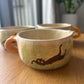 Tasse céramique modelée et peinte à la main – Champ fleuri
