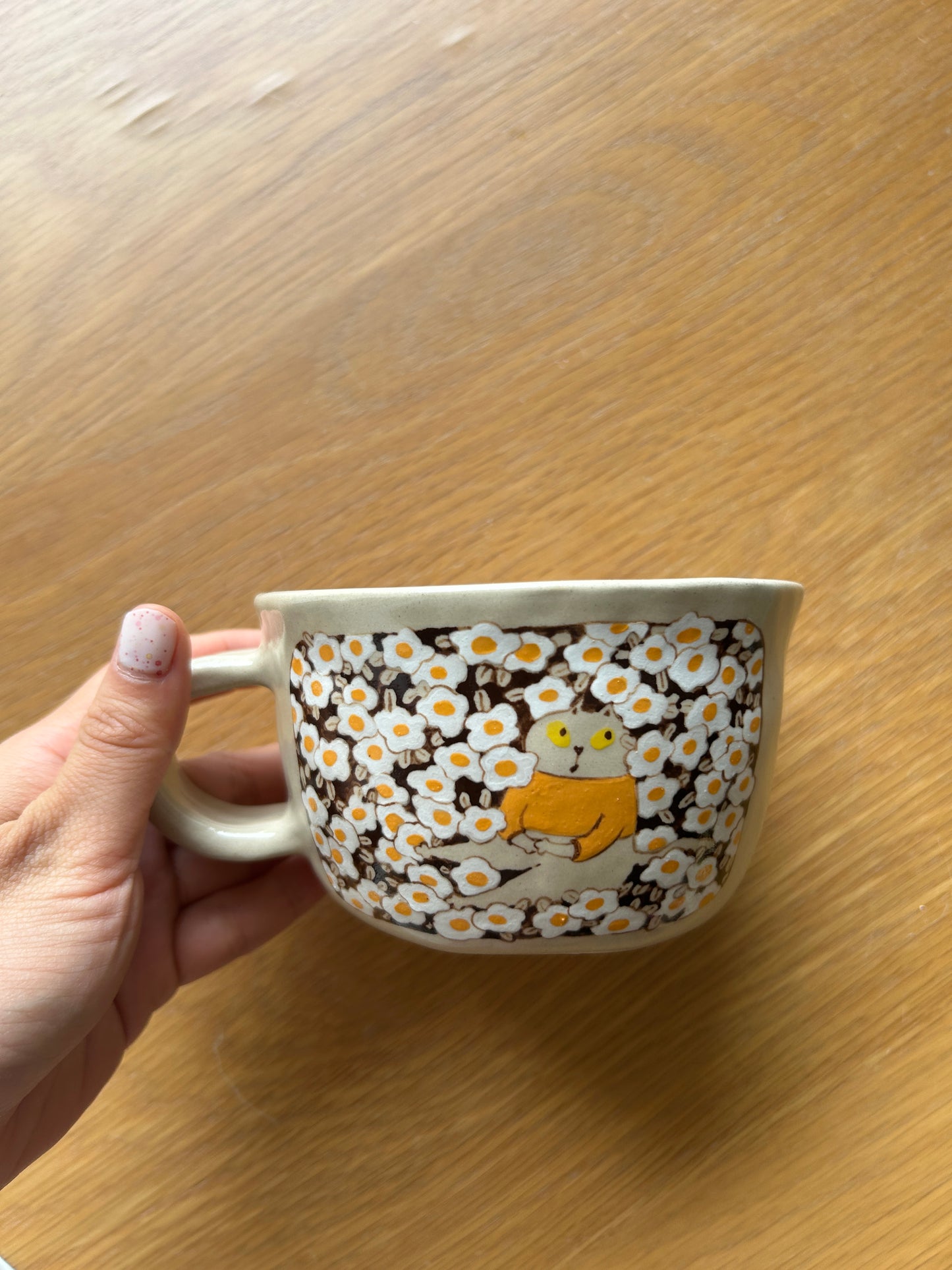 Tasse céramique modelée et peinte à la main – Mug Fleurs